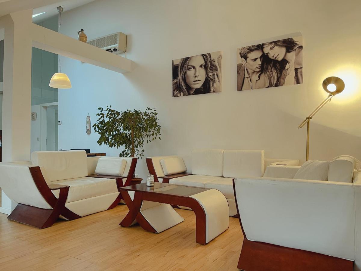 Appartement Luxury 150m2 In Desirable Area Of Historic Wenen